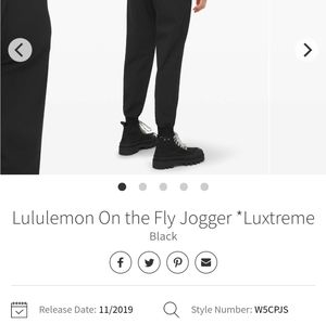 Lululemon on the fly joggers